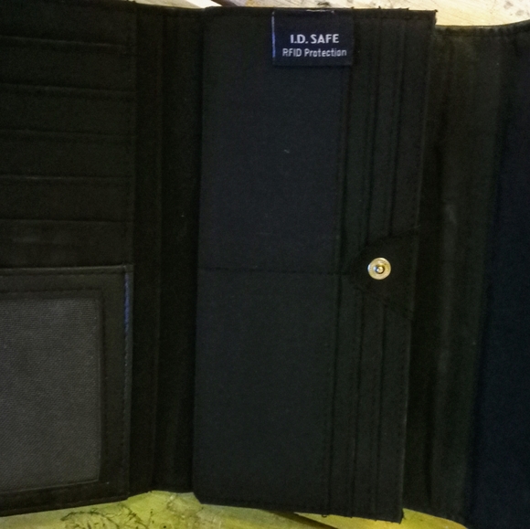 Nautica ladies wallet/organizer - Picture 3 of 4